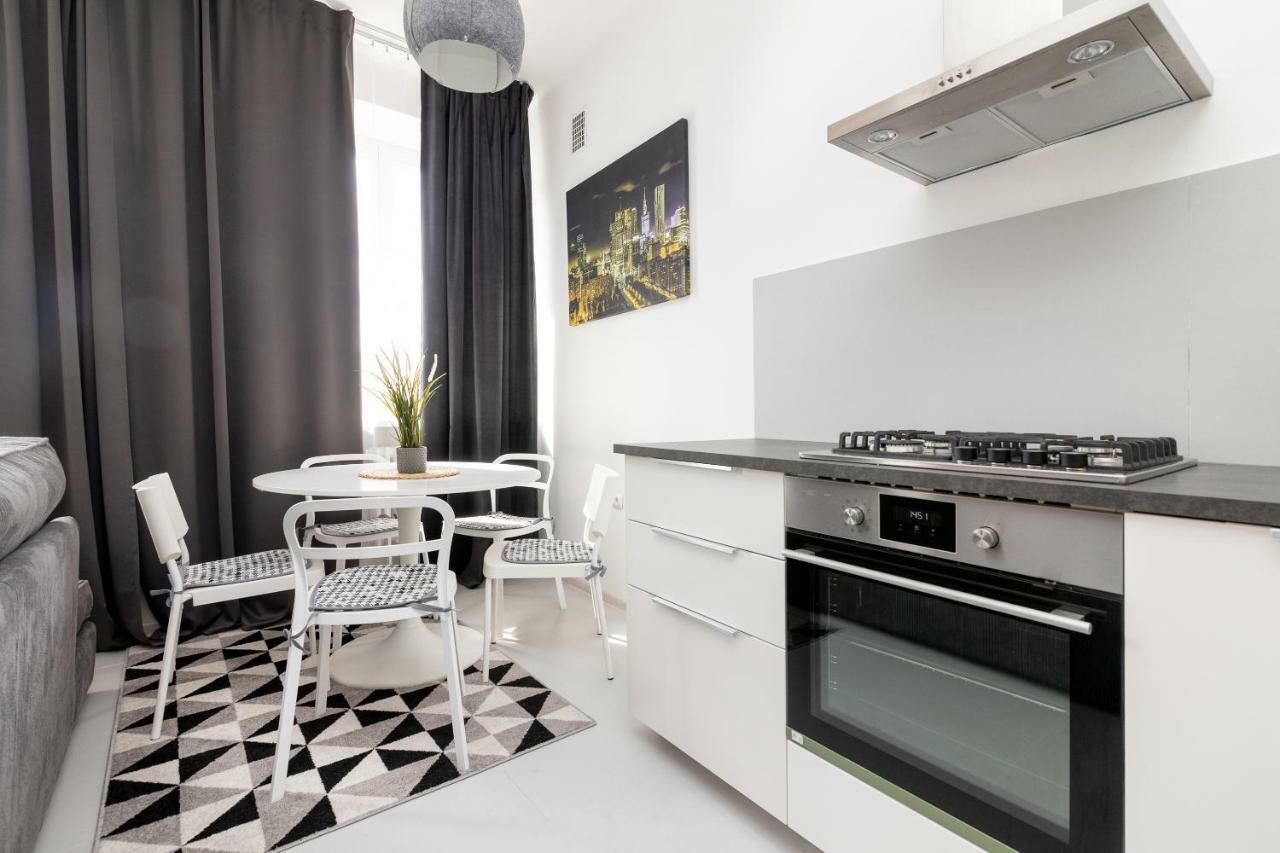 City Centre Apartment Varsovie Extérieur photo