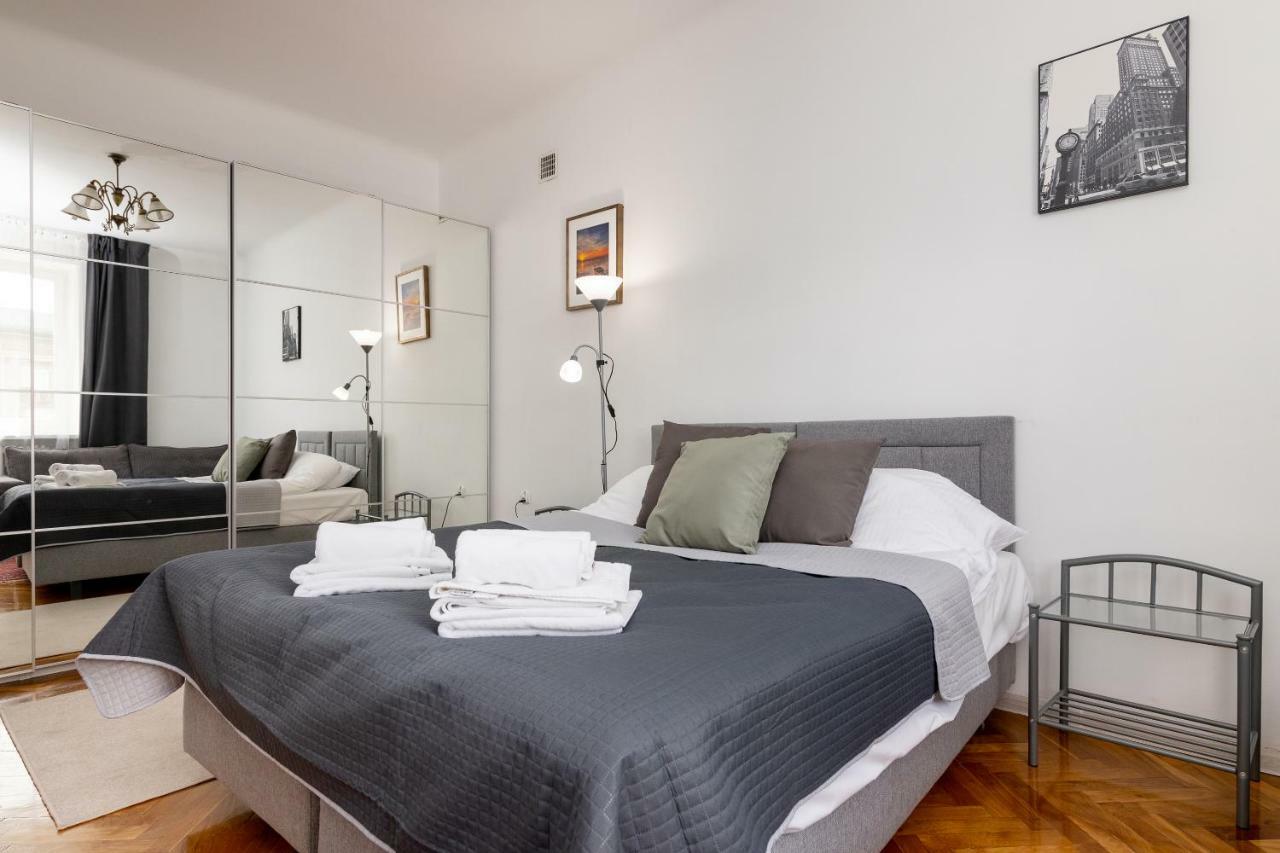 City Centre Apartment Varsovie Extérieur photo