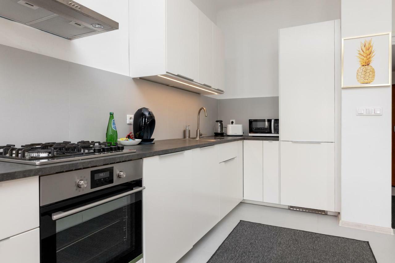 City Centre Apartment Varsovie Extérieur photo
